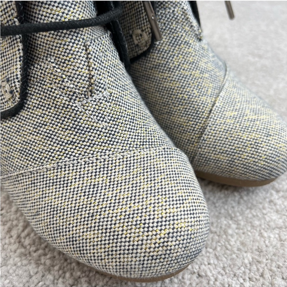 Toms Black Gray & Gold Lurex Tie Up Ankle Booties Shoes - Picture 3 of 8